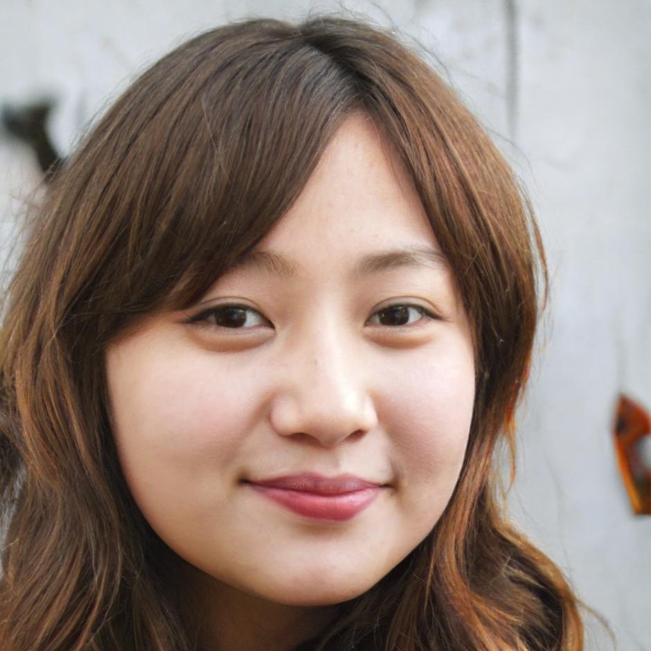 Instructor Saoirse Kellagher demonstrating API integration techniques